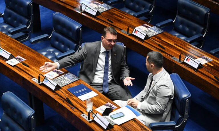 Flávio Bolsonaro e Cleitinho