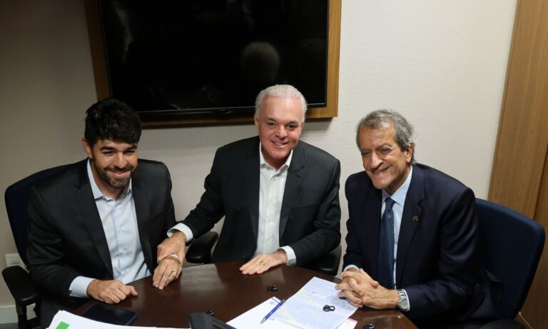 O prefeito de Uberlândia, Paulo Sérgio