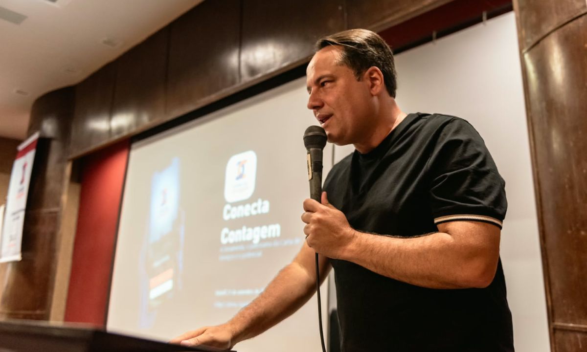 O prefeito de Contagem, Ricardo Faria