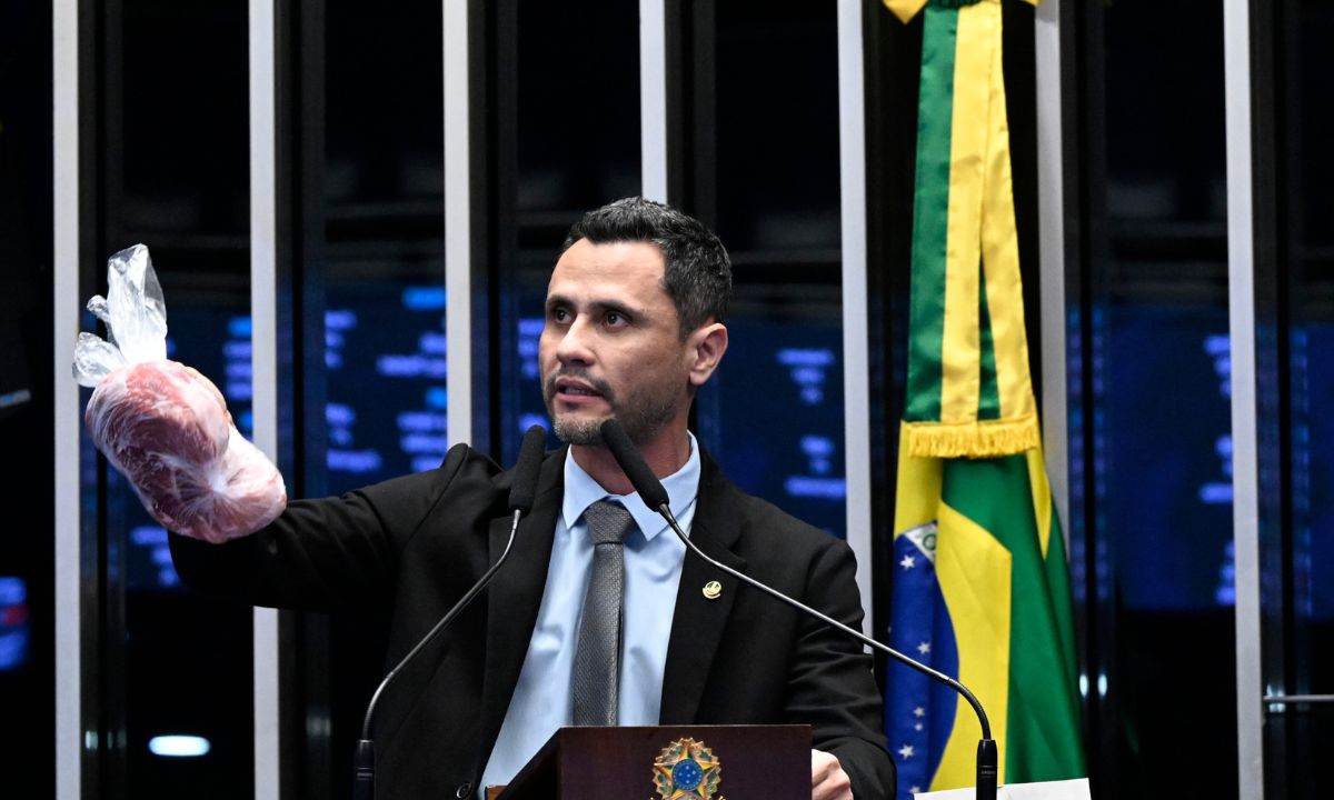 O senador Cleitinho Azevedo